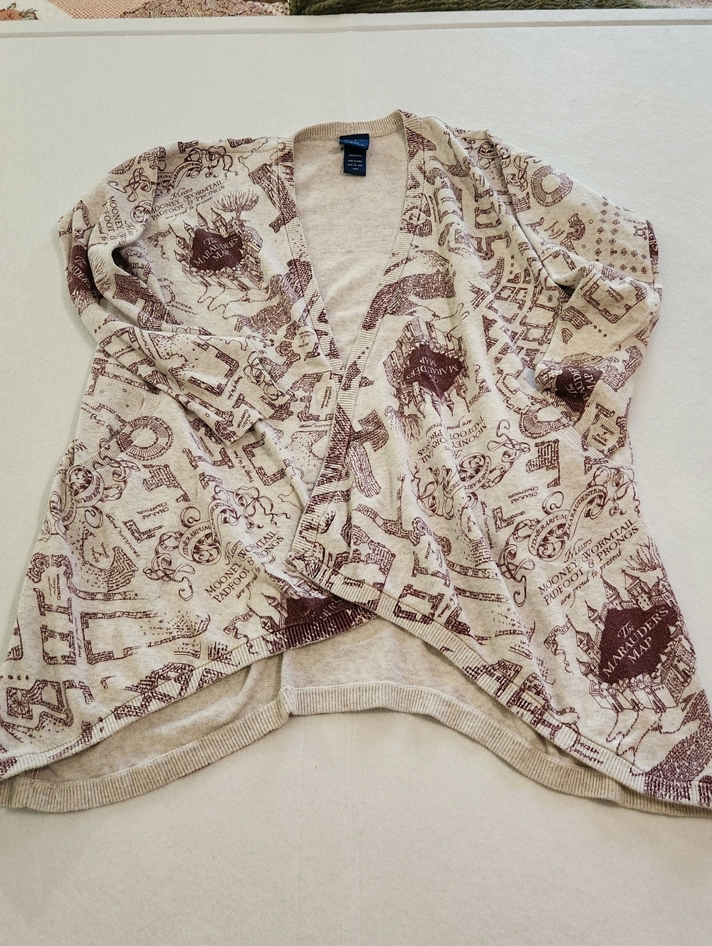 Hot Topic Harry Potter Cream and Brown Graphic Open-Front Cardigan Size Medium